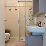 Apartment Host In Italy - Oasi Moderna Con Piscina A Due Passi Dal Mare