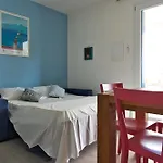 Apartment Host In Italy - Oasi Moderna Con Piscina A Due Passi Dal Mare Eraclea Mare
