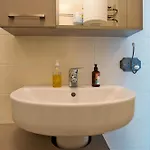 Apartment Host In Italy - Oasi Moderna Con Piscina A Due Passi Dal Mare