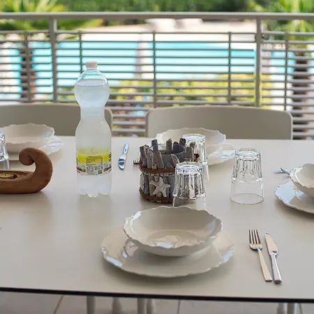 Host In Italy - Oasi Moderna Con Piscina A Due Passi Dal Mare Apartament *