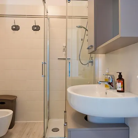 Oasi Moderna Con Piscina A Due Passi Dal Mare エラクレア・マーレ