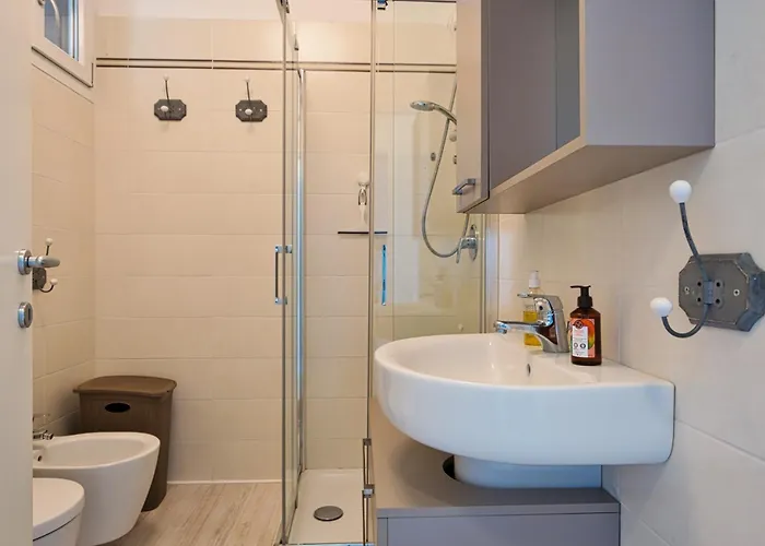 Oasi Moderna Con Piscina A Due Passi Dal Mare 伊拉克里亚马勒