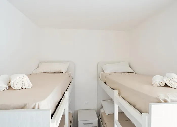 Oasi Moderna Con Piscina A Due Passi Dal Mare 公寓 伊拉克里亚马勒