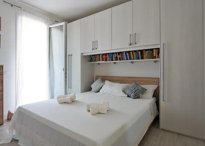 公寓 Oasi Moderna Con Piscina A Due Passi Dal Mare 伊拉克里亚马勒