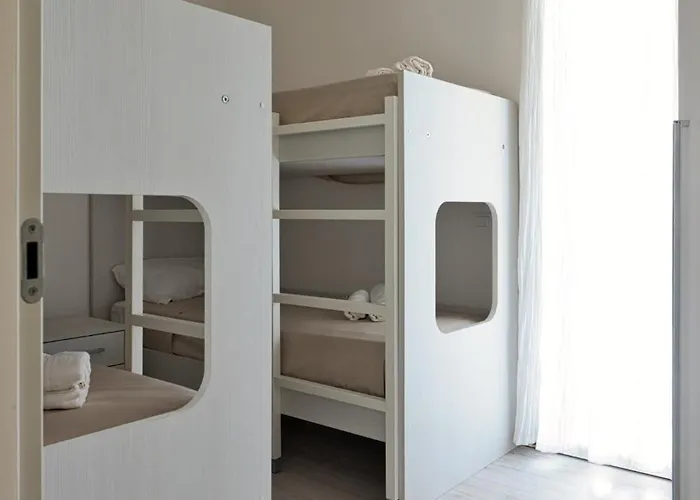 Oasi Moderna Con Piscina A Due Passi Dal Mare 伊拉克里亚马勒